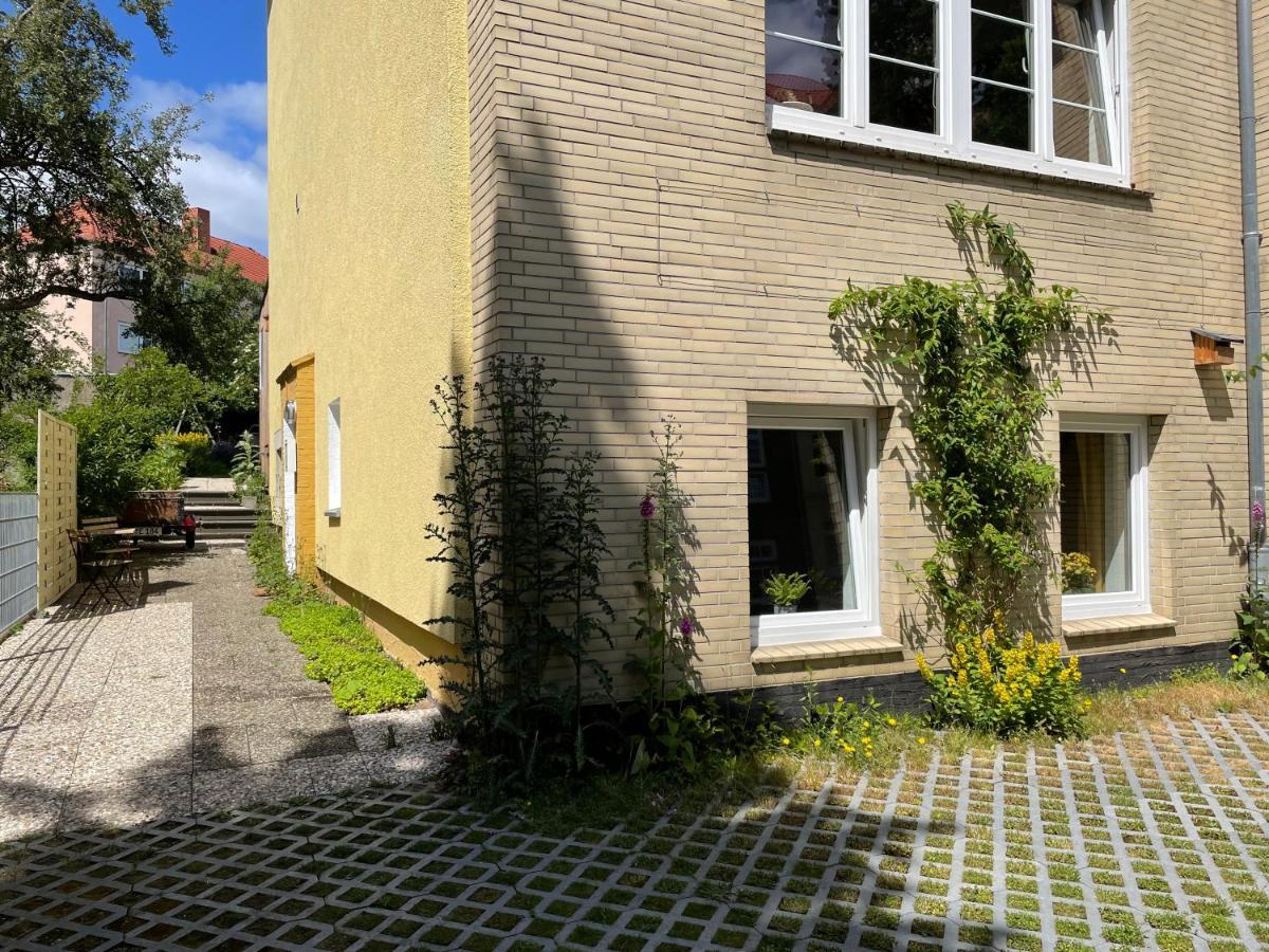 Gemuetliche Sanierte 1 Zimmer Wohnung Mit Privatem Parkplatz Im Zentrum Kiel Ngoại thất bức ảnh